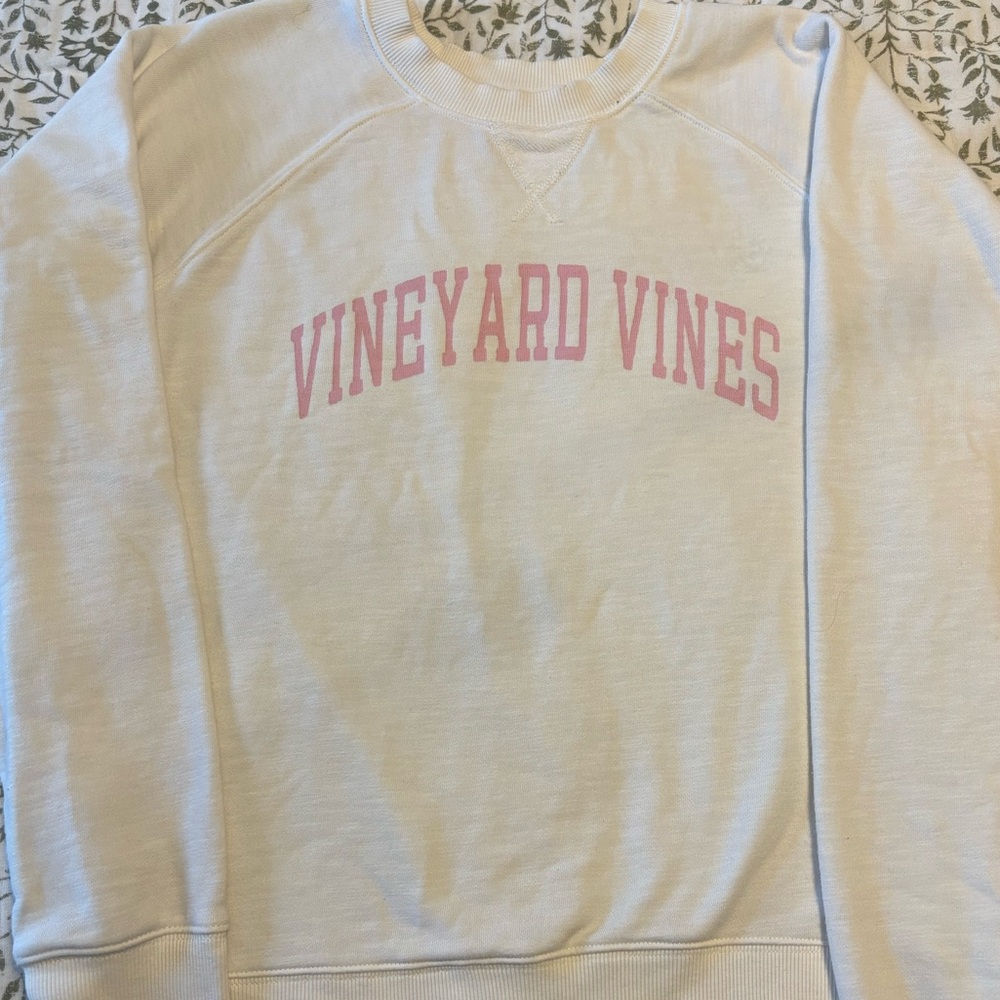 Vineyard Vines White Crew  Pullover with Pink Accents